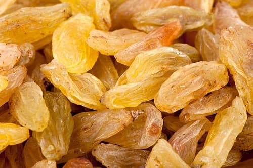 بهترین کشمش زرد قلمی درجه یک + قیمت خرید عالی